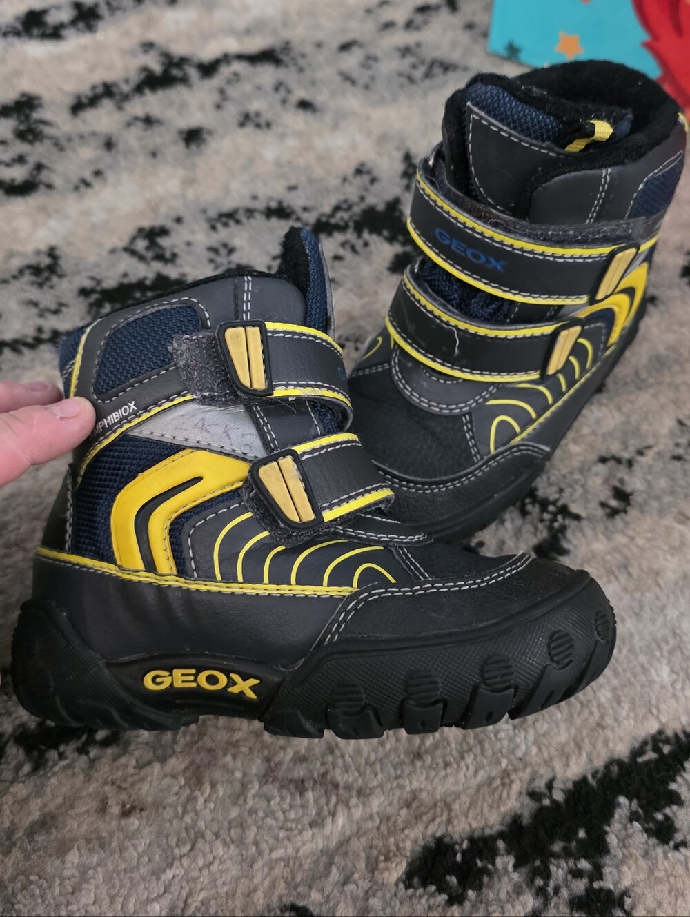 Geox Kids Black and Yellow Lightweight Strap Boots Gr 6 Baby